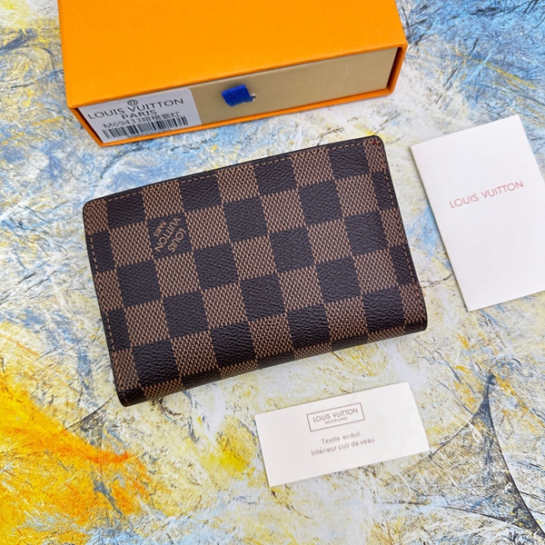 LVコピーウォレット背面デザイン